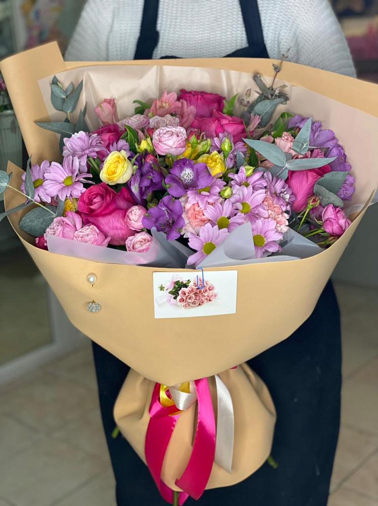 Букет цветов из: Хризантемы, Гвоздики и Альстромерии в Поселок совхоза Раменский