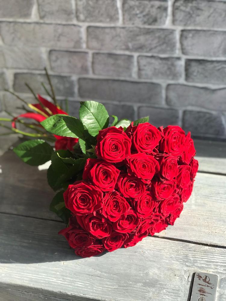 Букет Красные розы Фридом в Поселок совхоза Раменский