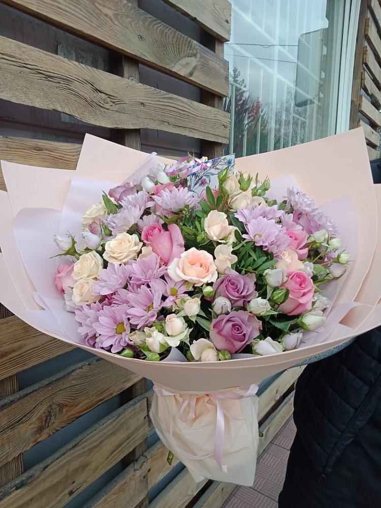 Букет цветов из: Розы и Хризантемы в Поселок совхоза Раменский