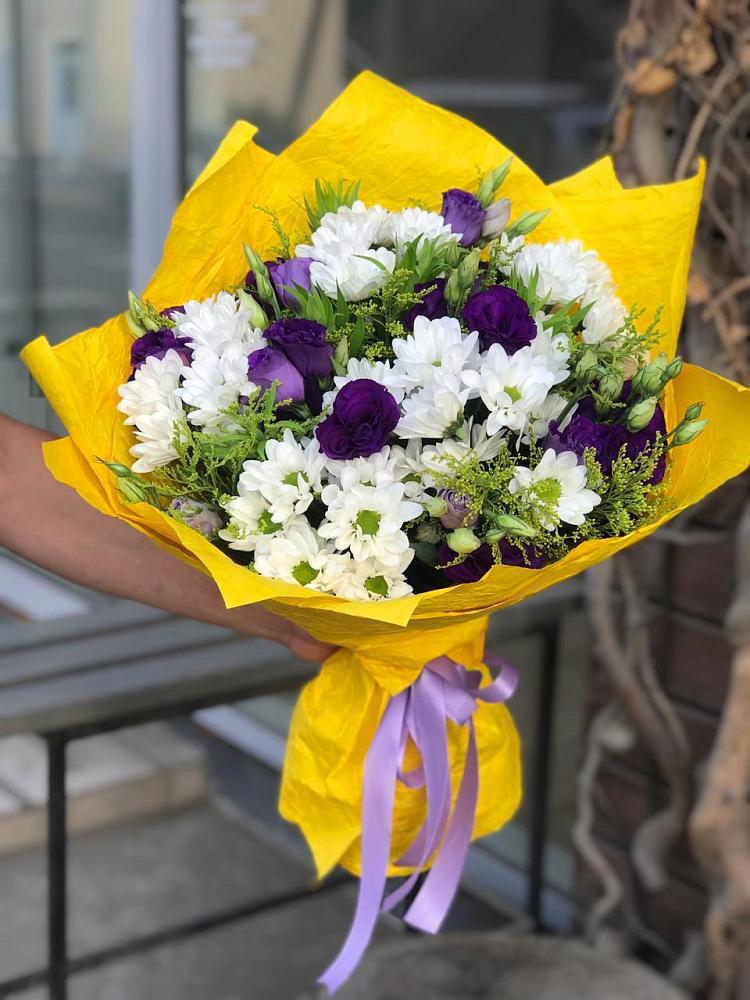 Букет цветов из: Ирисы, Хризантемы и Ромашки в Поселок совхоза Раменский