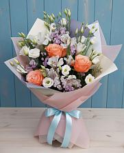 Букет цветов из:  Лизиантусы, Розы, Альстромерии и Гипсофила в Поселок совхоза Раменский