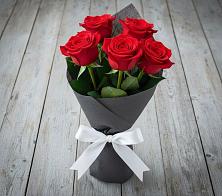 Букет 5 Красных роз Эдлесс Лав в Поселок совхоза Раменский