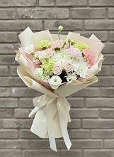 Букет цветов из:  Гвоздики, Розы, Лизиантусы и Хризантемы #REPLACE_PRED# Поселок совхоза Раменский