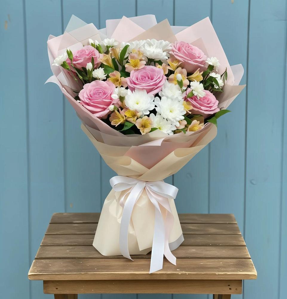 Букет цветов из: Гвоздики, Орхидеи и Розы в Поселок совхоза Раменский