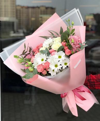 Букет цветов из: Розы, Лизиантусы и Хризантемы в Поселок совхоза Раменский