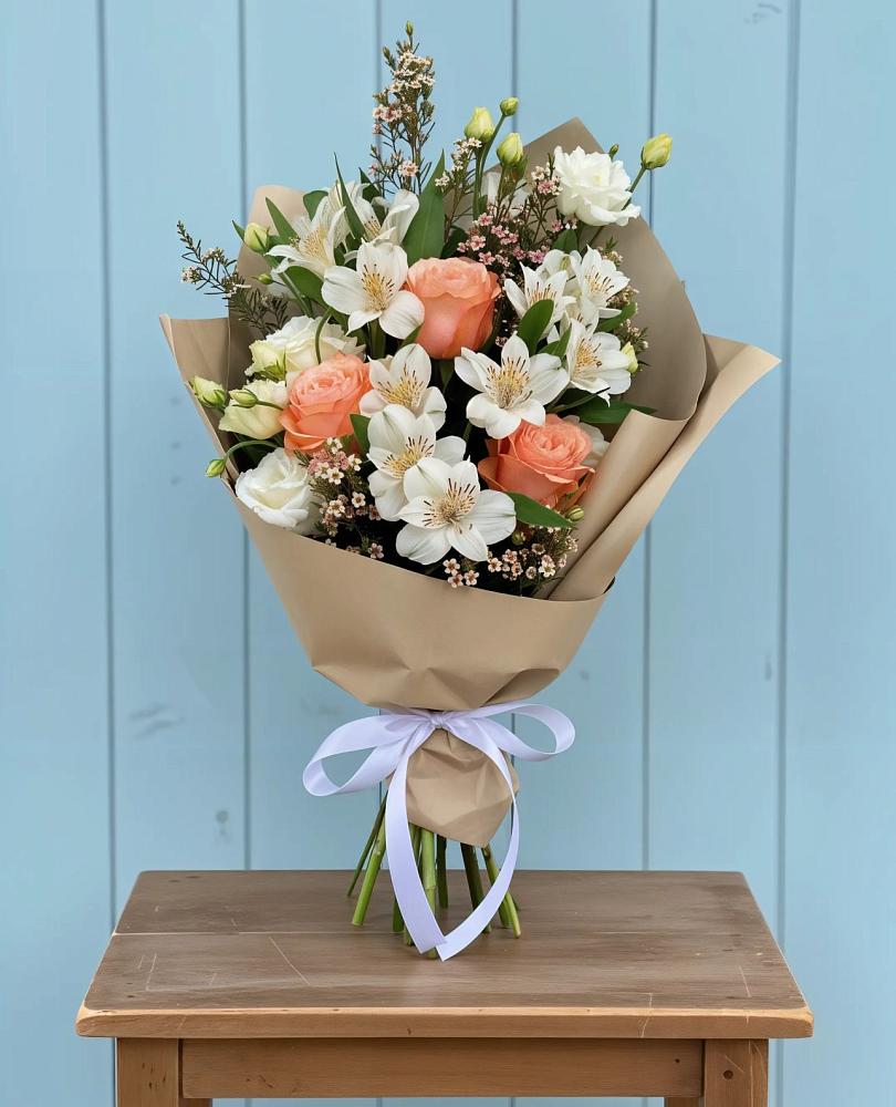Букет цветов из: Альстромерии, Лизиантусы, Розы и Хризантемы в Поселок совхоза Раменский