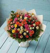 Букет Микс из разноцветных кустовых роз в Поселок совхоза Раменский